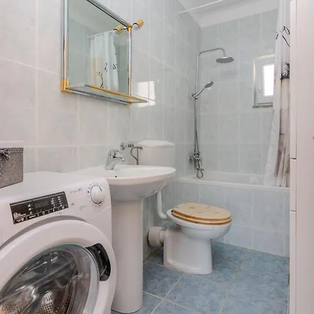 Jozef 3 By Interhome * Vir