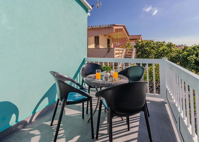 Jozef 3 By Interhome Vir