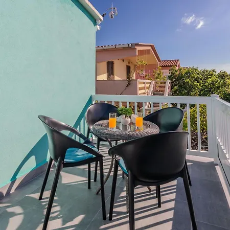 Jozef 3 By Interhome Vir