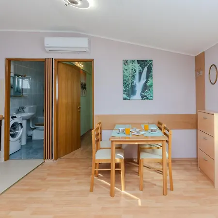 Jozef 3 By Interhome Appartement Vir